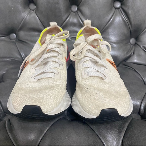 NIKE REACT INFINITY RUN RUNNING SHOES - Picture 2 of 5